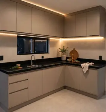 Cozinha planejada com iluminação em LED